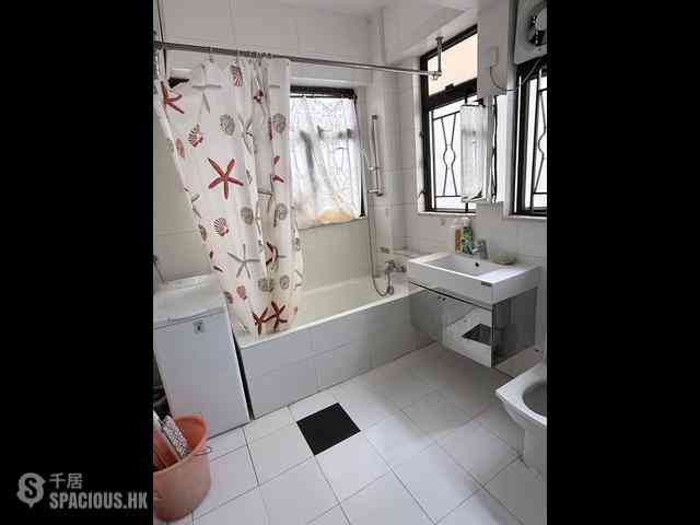 Sai Ying Pun - Mai Hing House 06