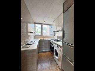 Sai Ying Pun - The Summa Block 2 11