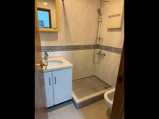 Sai Ying Pun - Yue Sun Mansion Block 1 04
