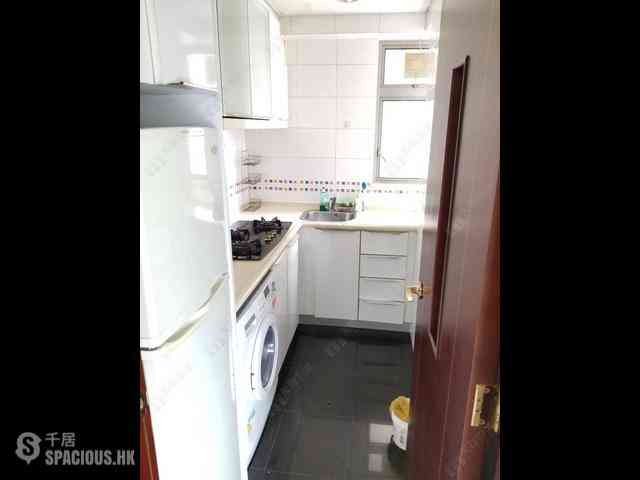 Kennedy Town - The Merton Tower 2 04