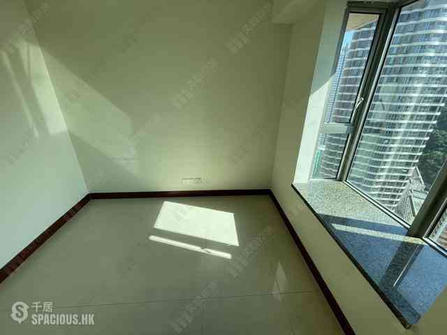 Kennedy Town - The Merton Tower 2 06