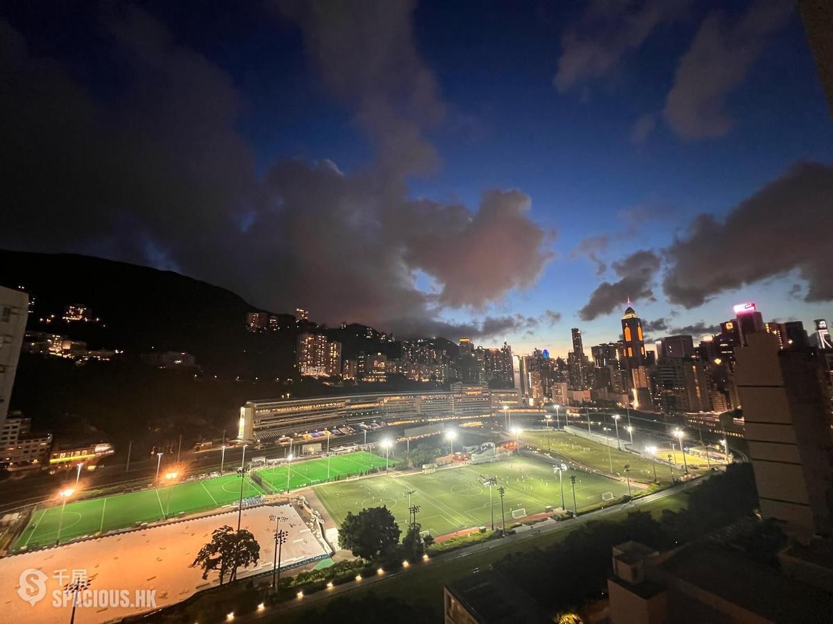 Happy Valley - Pioneer Court 01