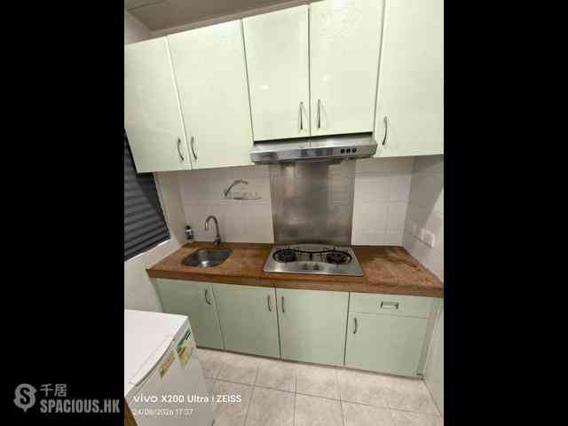 Shek Tong Tsui - Belcher Court Block A 09