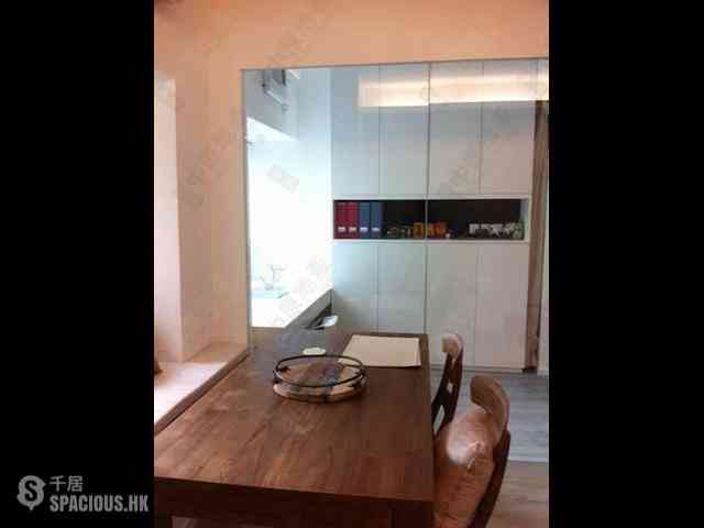 Mid Levels Central - The Rednaxela 21