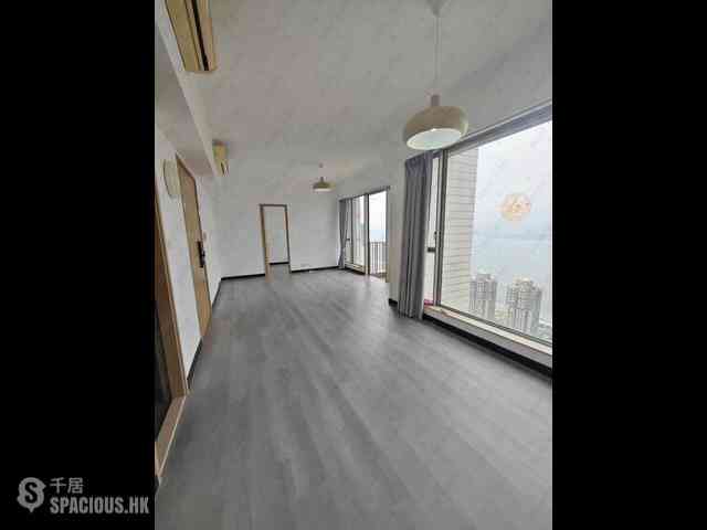 Sai Ying Pun - Island Crest Block 2 11