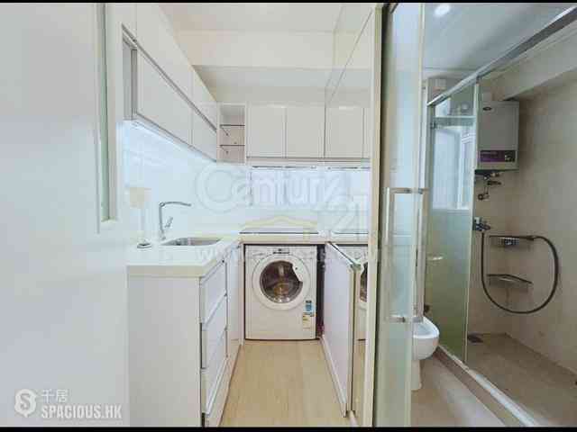 Kennedy Town - Chin Hom Court 05
