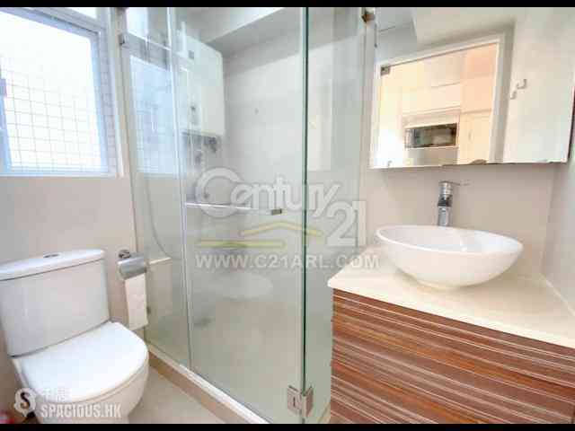 Kennedy Town - Chin Hom Court 06