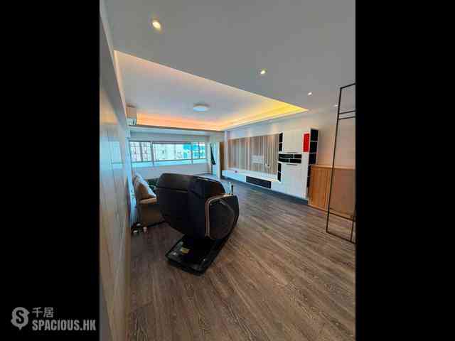Braemar Hill - Hilltop Mansion 01