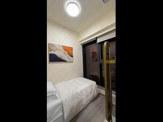 Sai Ying Pun - The Queens 07