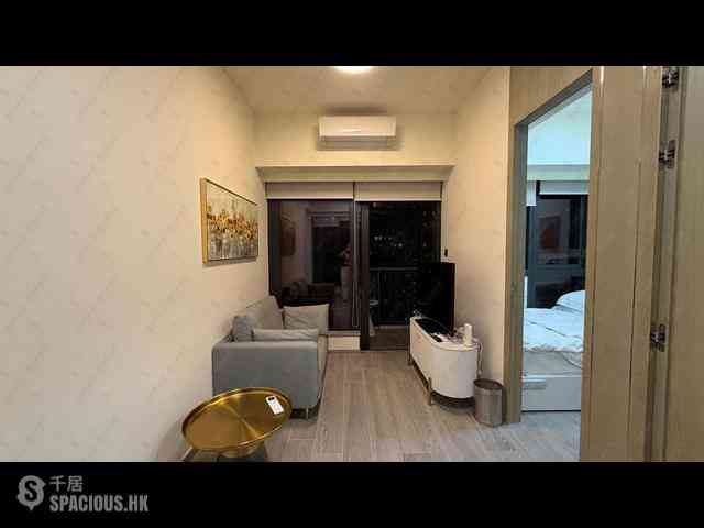Sai Ying Pun - The Queens 14