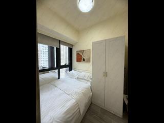 Sai Ying Pun - The Queens 20