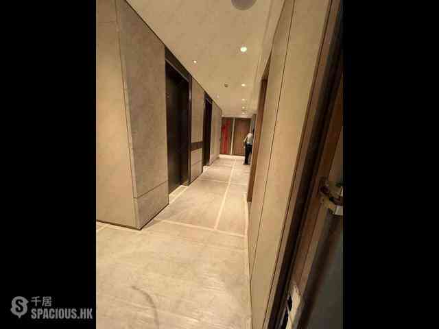 Sai Ying Pun - Des Voeux W Residence 04