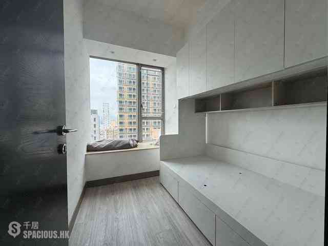 Sai Ying Pun - Island Crest 08
