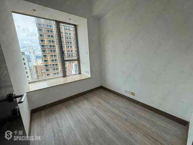 Sai Ying Pun - Island Crest Block 1 15
