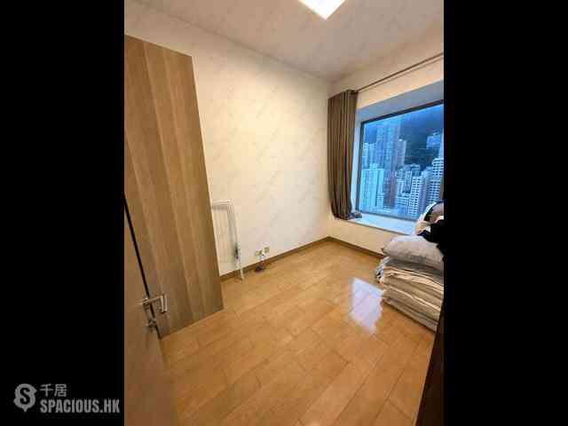 Sai Ying Pun - Island Crest 04