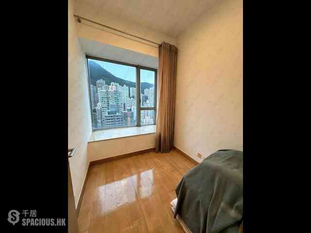 Sai Ying Pun - Island Crest 05