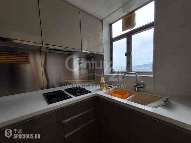 Sai Ying Pun - Island Crest Block 2 06