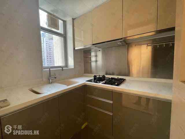 Sai Ying Pun - Island Crest 05