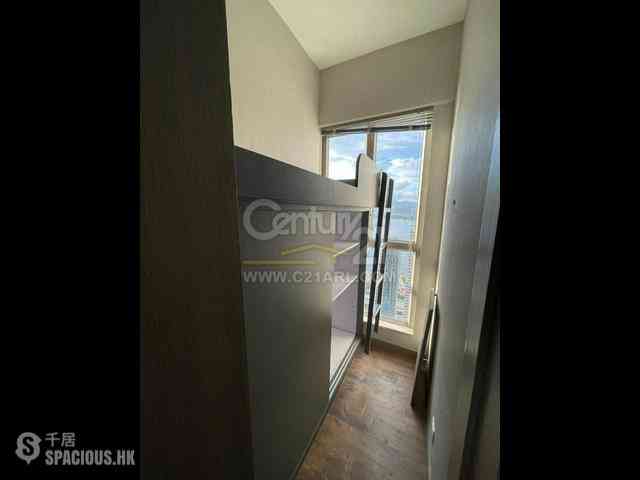 Sai Ying Pun - Island Crest Block 2 09