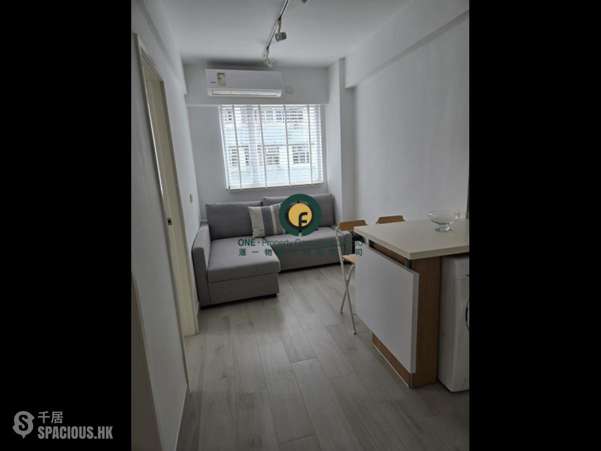 Sai Ying Pun - Lai On Building 01