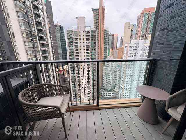 Sai Ying Pun - The Queens 02