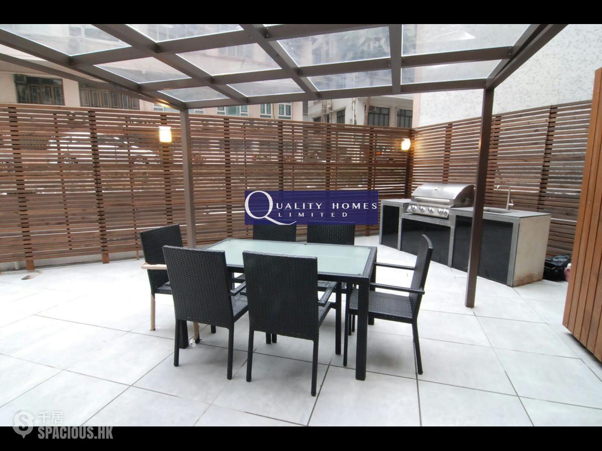 Sai Ying Pun - Golden Phoenix Court 01