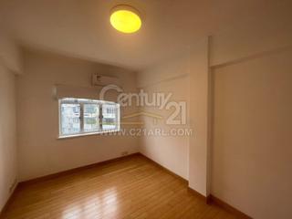 Mid Levels Central - 6B-6E, Bowen Road 03