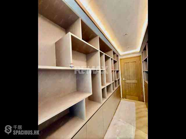 Mid Levels Central - Goldwin Heights 11