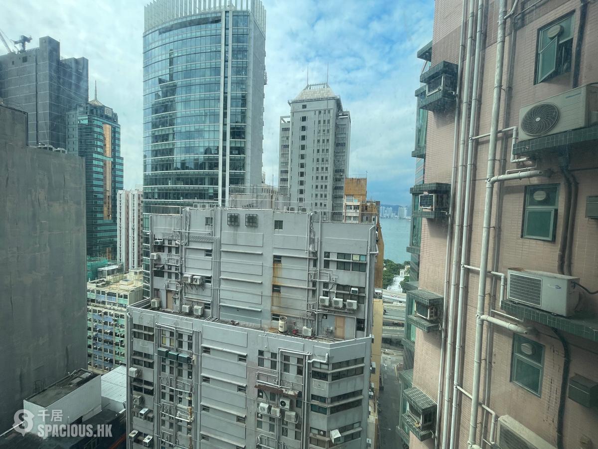 Sheung Wan - Queen's Terrace 01