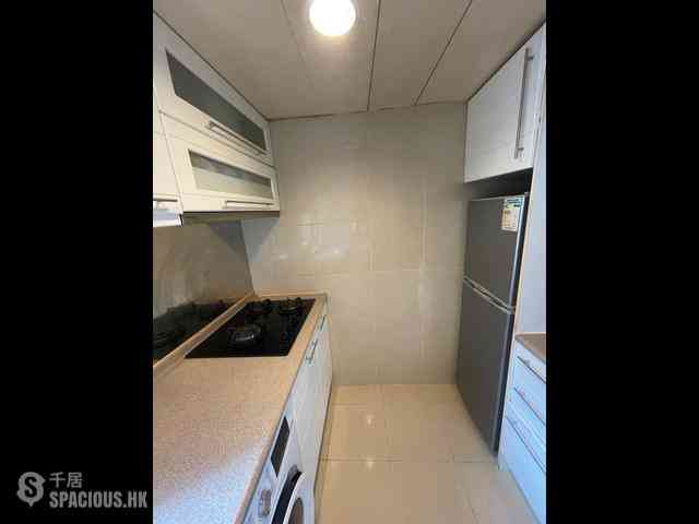 Sheung Wan - Queen's Terrace 06