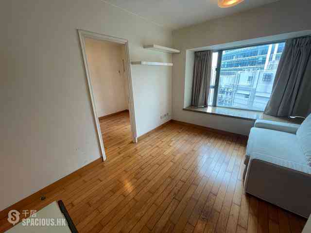 Sheung Wan - Queen's Terrace 09