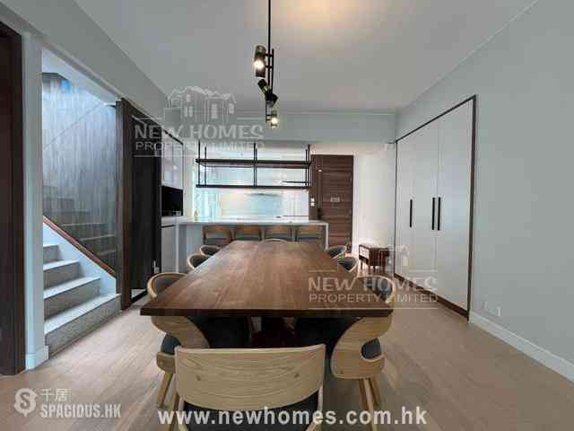 Tai Hang - Morengo Court 04
