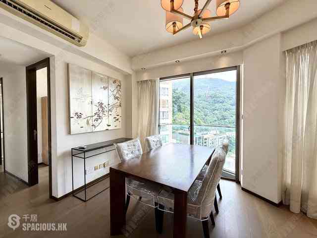 Happy Valley - Regent Hill 01