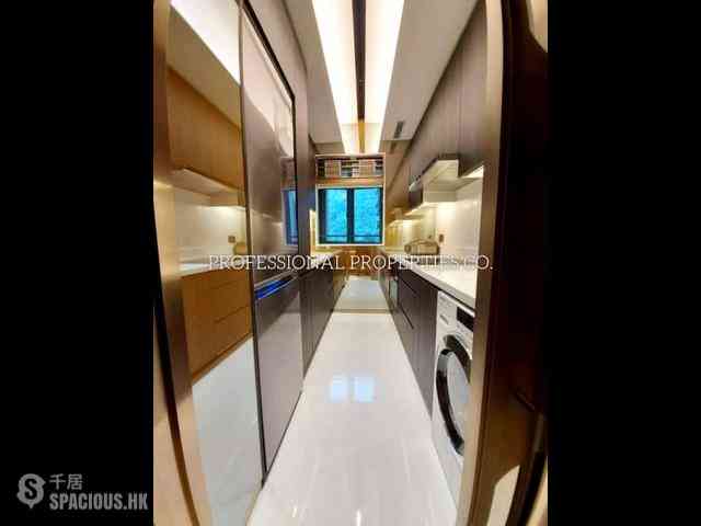 Mid Levels Central - Hillsborough Court 05