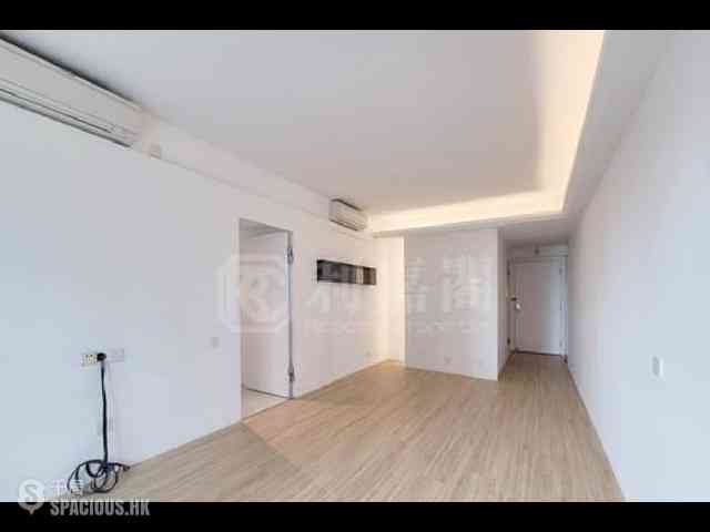 West Kowloon - Sorrento Phase 1 Block 3 03