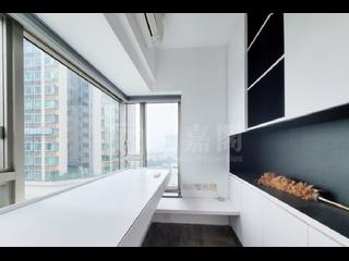 West Kowloon - Sorrento Phase 1 Block 3 08