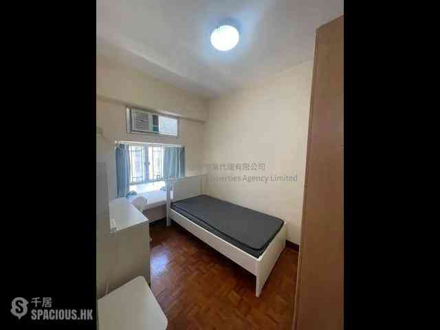 Kennedy Town - Man Kwong Court 04