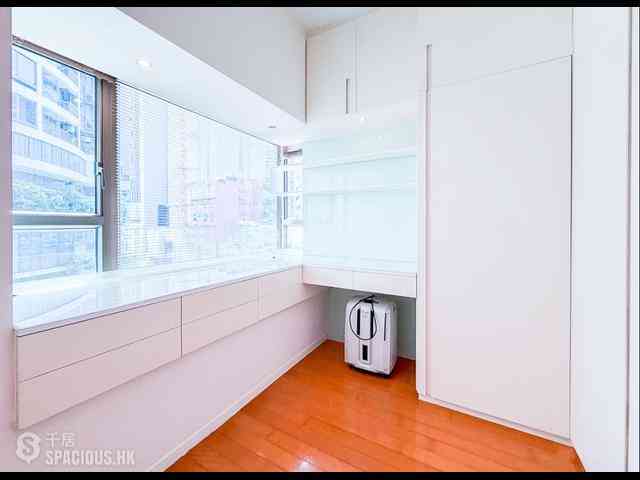 Wan Chai - The Zenith 04