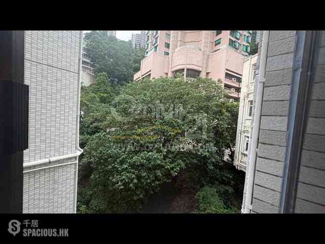Mid Levels Central - Pak Fai Mansion 02