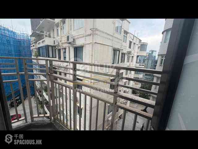 Mid Levels Central - Pak Fai Mansion 11