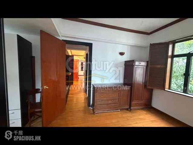 Mid Levels Central - Pak Fai Mansion 10