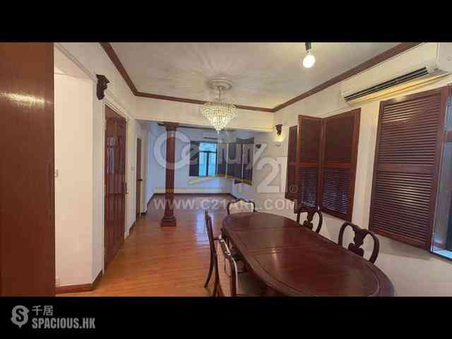 Mid Levels Central - Pak Fai Mansion 01