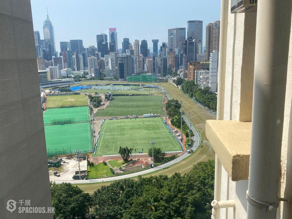 Happy Valley - Karen Court 01