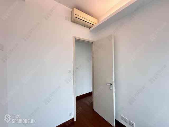 Wan Chai - York Place 07