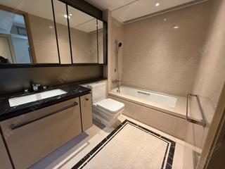 Mid Levels Central - 3, MacDonnell Road 07