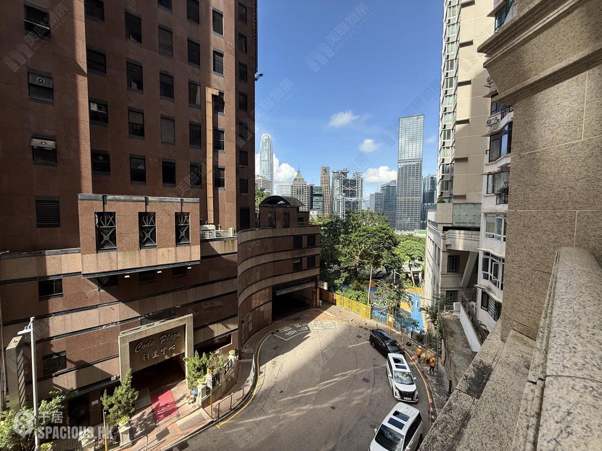 Mid Levels Central - 3, MacDonnell Road 01