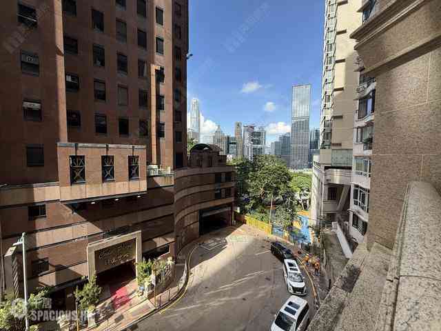 Mid Levels Central - 3, MacDonnell Road 01