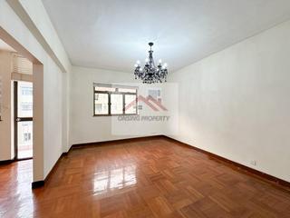 Happy Valley - Antonia House 02
