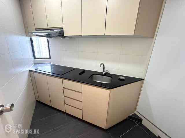 Quarry Bay - Kornhill Block Q 08