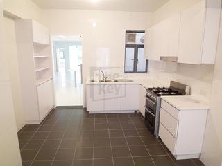 Mid Levels Central - Kam Yuen Mansion 07